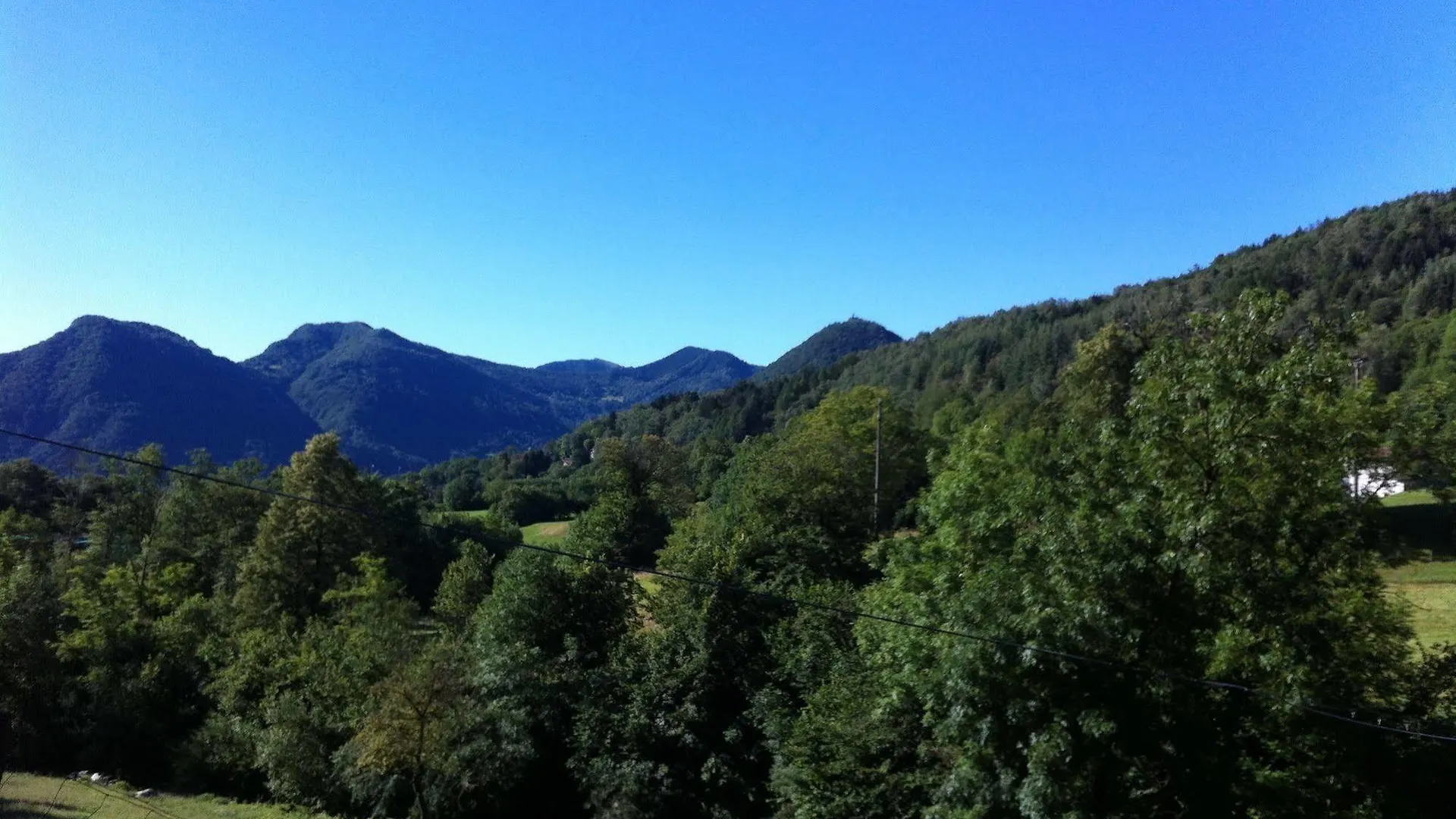 Agriturismo Il Talento Nella Quiete Castiglione dʼIntelvi Séjour à la ferme
